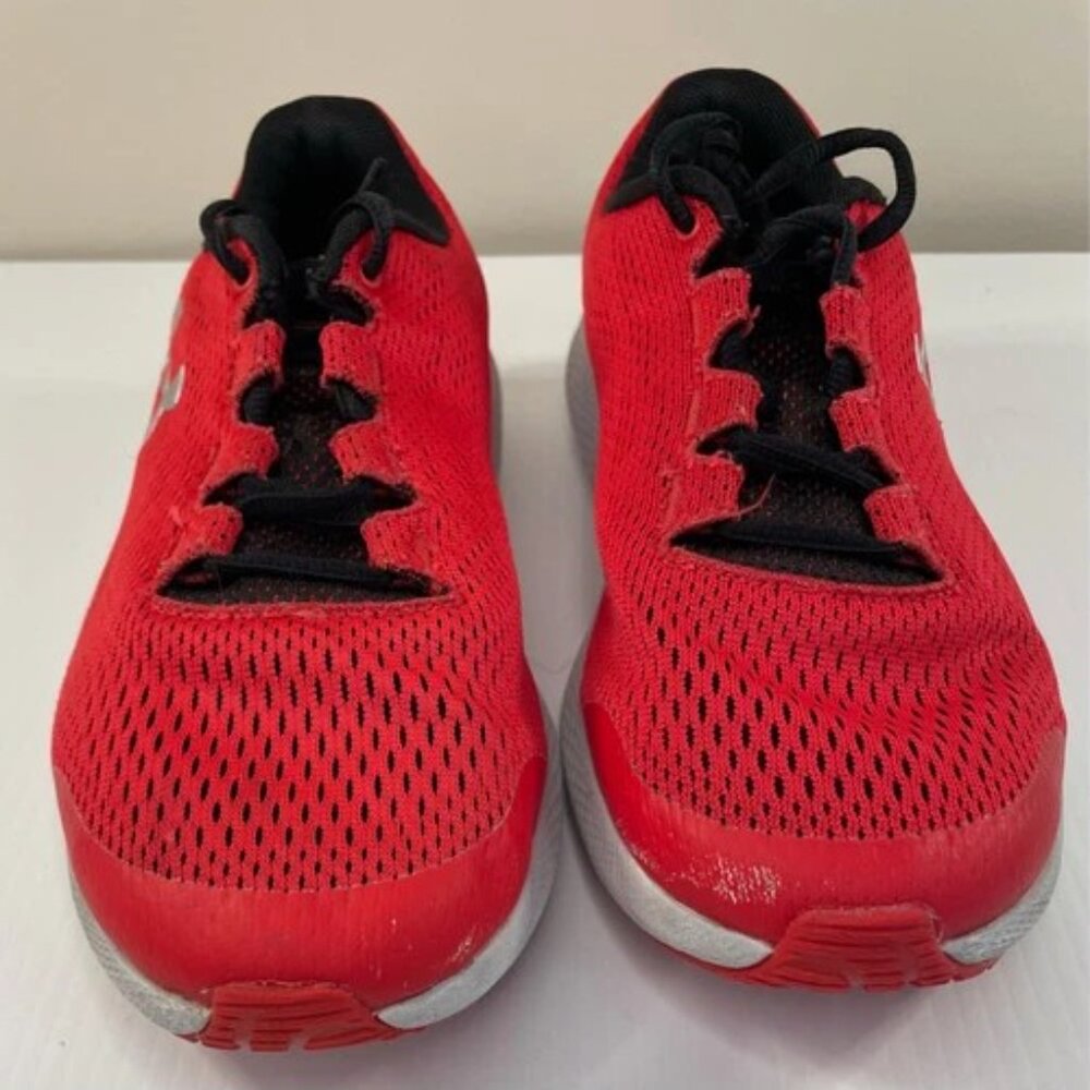 Under Armour Charged Pursuit Shoes Boys Size 6.5Y Red Black EUC